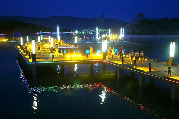 滨河景区