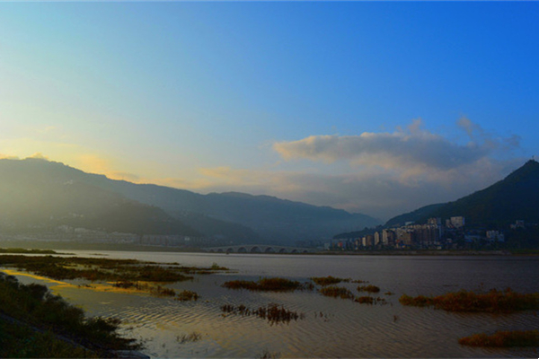 汉丰湖